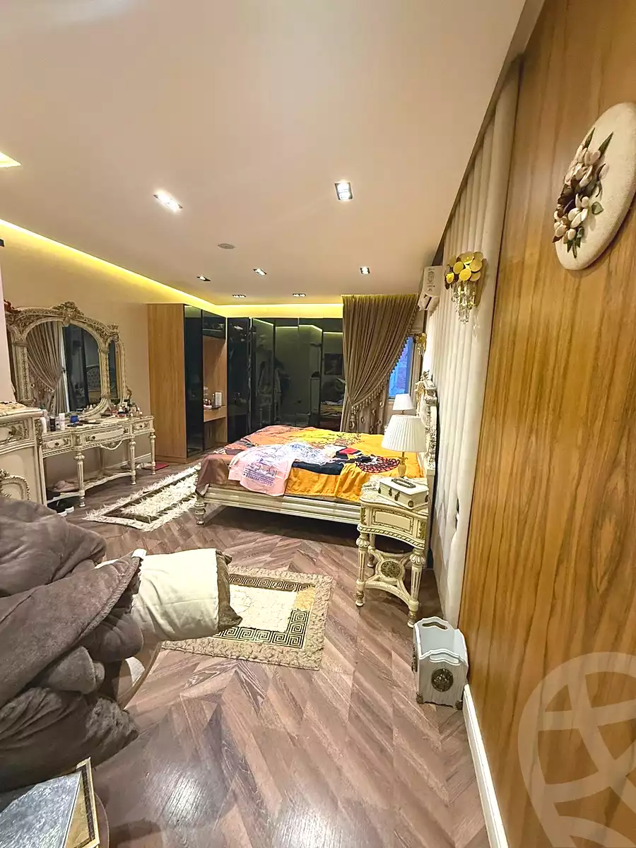 https://aqarmap.com.eg/ar/listing/6956329-for-sale-sharqia-zagazig-zagazig-city-tolba-awaida-st