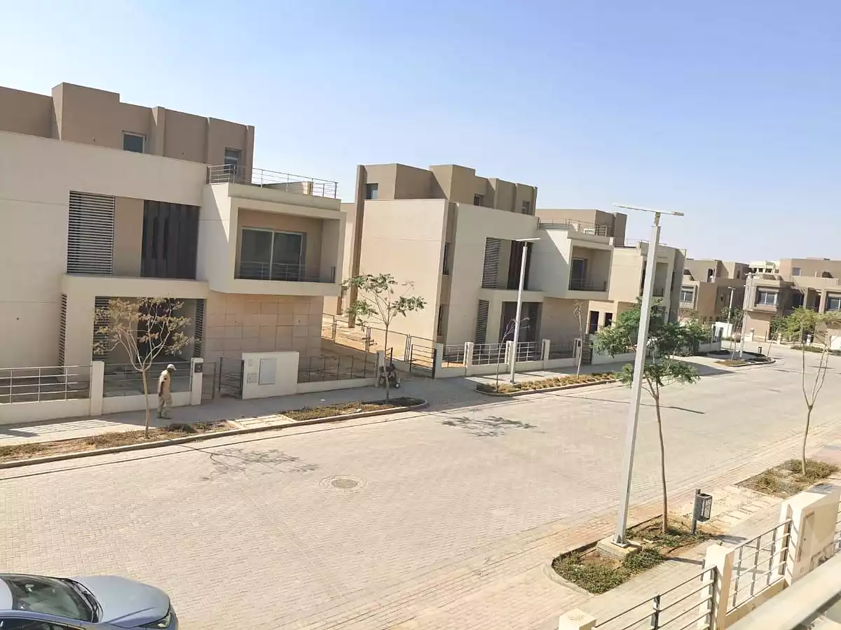 https://aqarmap.com.eg/en/listing/6956613-for-sale-cairo-new-cairo-compounds-blm-hylz-nyw-kyrw