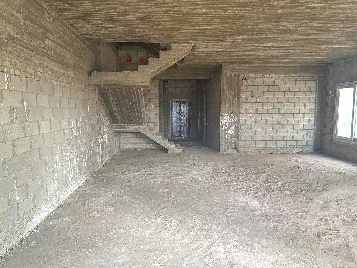 https://aqarmap.com.eg/en/listing/6956620-for-sale-cairo-new-cairo-compounds-mountain-view-hyde-park