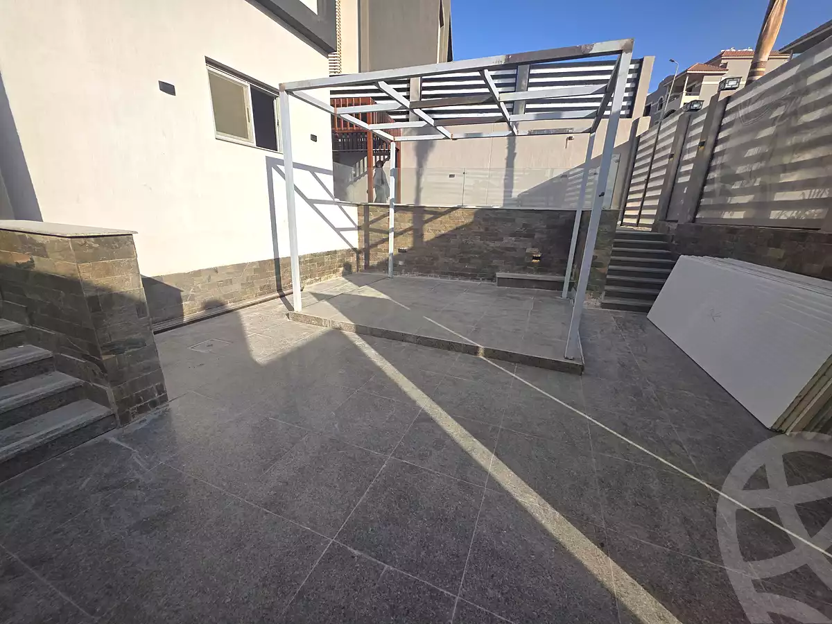 https://aqarmap.com.eg/ar/listing/6956701-for-sale-cairo-el-sheikh-zayed-city-compounds-el-khamayel