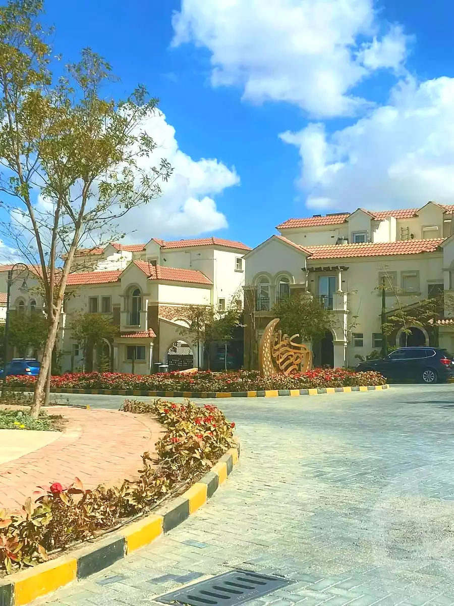 https://aqarmap.com.eg/en/listing/6956763-for-sale-cairo-el-shorouk-compounds-divina-gardens