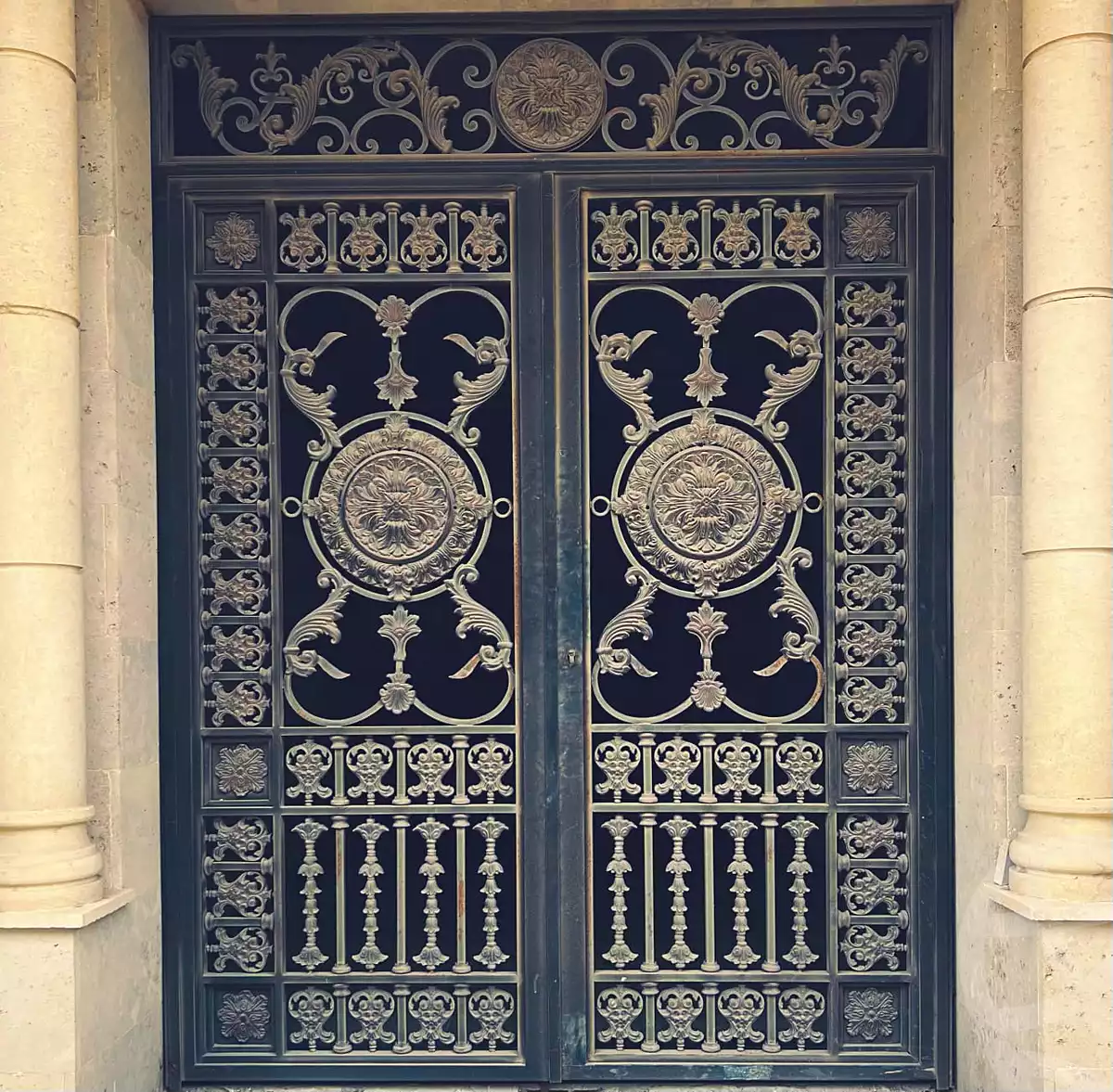 https://aqarmap.com.eg/en/listing/6956843-for-sale-cairo-new-cairo-compounds-cattleya-compound-arabco