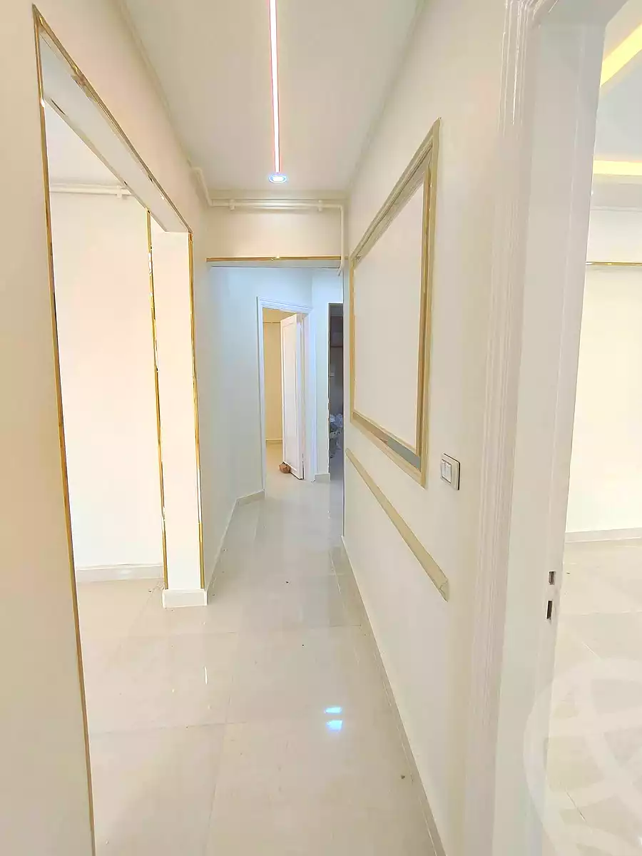 https://aqarmap.com.eg/ar/listing/6957255-for-sale-alexandria-sydy-bshr-sydy-bshr-bhry-shr-mhmwd-l-yswy