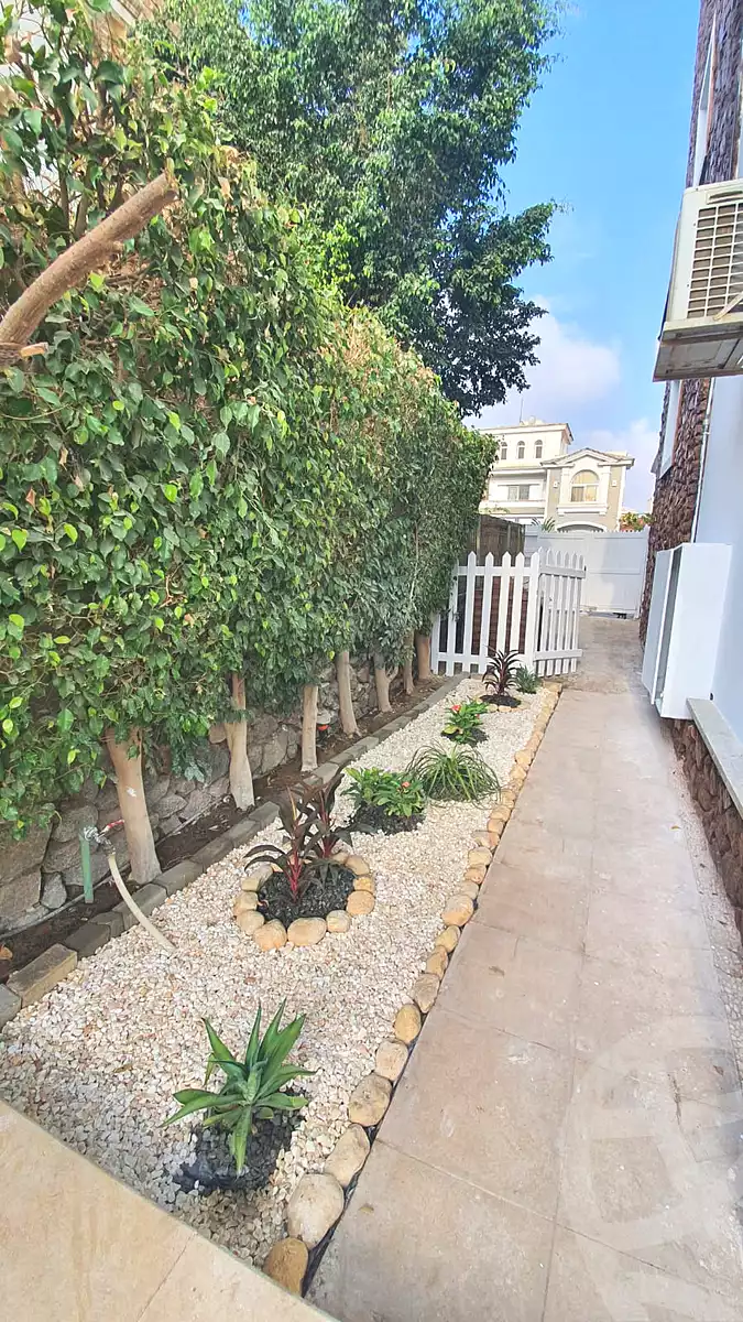 https://aqarmap.com.eg/ar/listing/6957472-for-sale-cairo-new-cairo-compounds-mountain-view-1