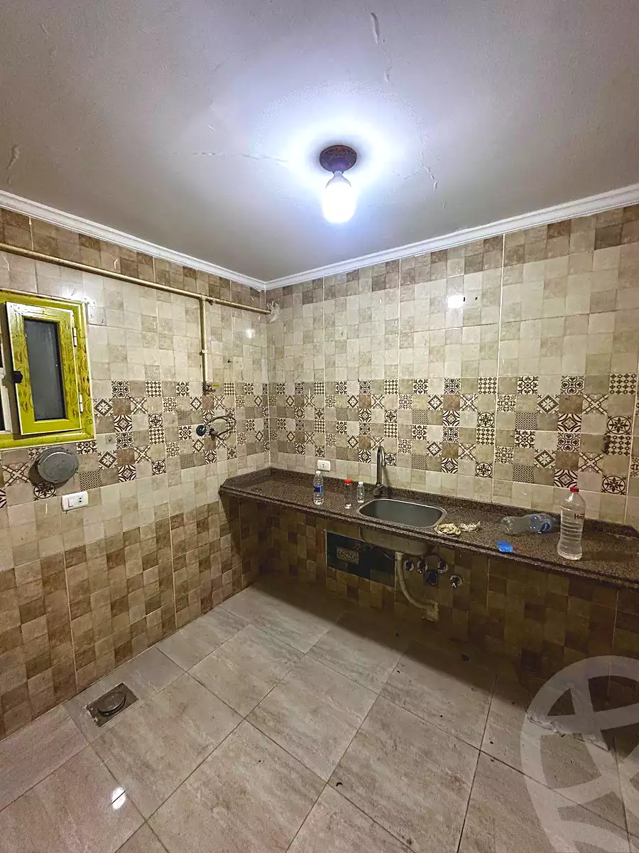 https://aqarmap.com.eg/ar/listing/6957801-for-rent-alexandria-new-miami-eskot