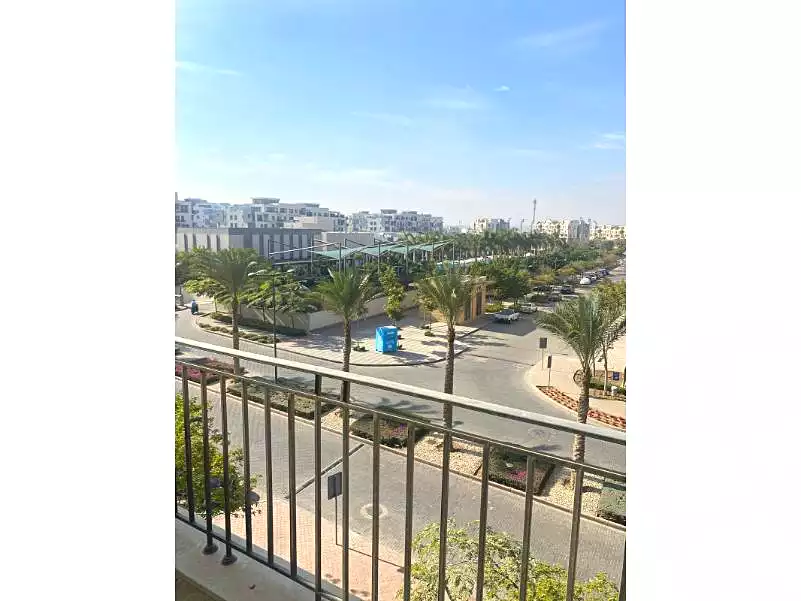 https://aqarmap.com.eg/ar/listing/6958388-for-sale-cairo-new-cairo-compounds-eastown-eastown-parks