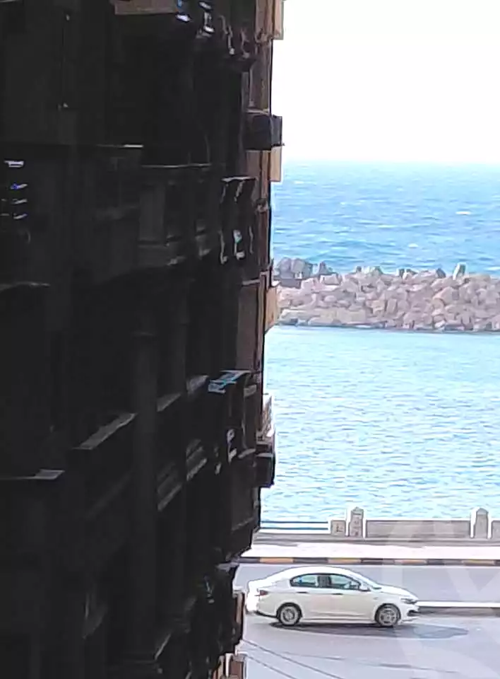 https://aqarmap.com.eg/ar/listing/6958418-for-sale-alexandria-sydy-bshr-sydy-bshr-bhry-shr-khld-bn-lwlyd