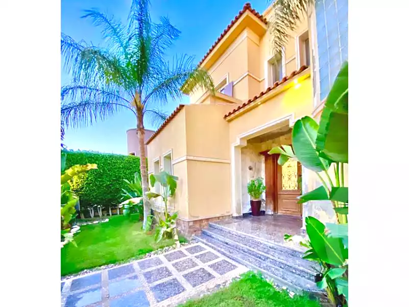 https://aqarmap.com.eg/en/listing/6958447-for-sale-cairo-new-cairo-compounds-hayati-residence