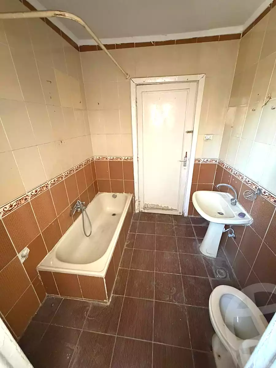 https://aqarmap.com.eg/ar/listing/6958938-for-sale-cairo-heliopolis-ard-el-golf-el-nozha-st
