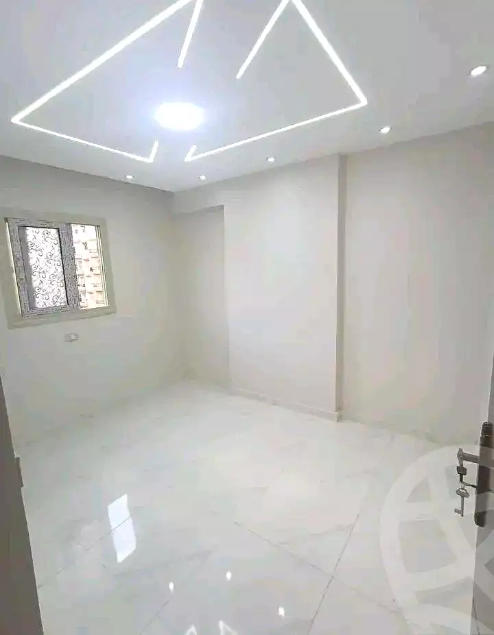https://aqarmap.com.eg/en/listing/6959035-for-sale-alexandria-sydy-bshr-sydy-bshr-bhry-street-16