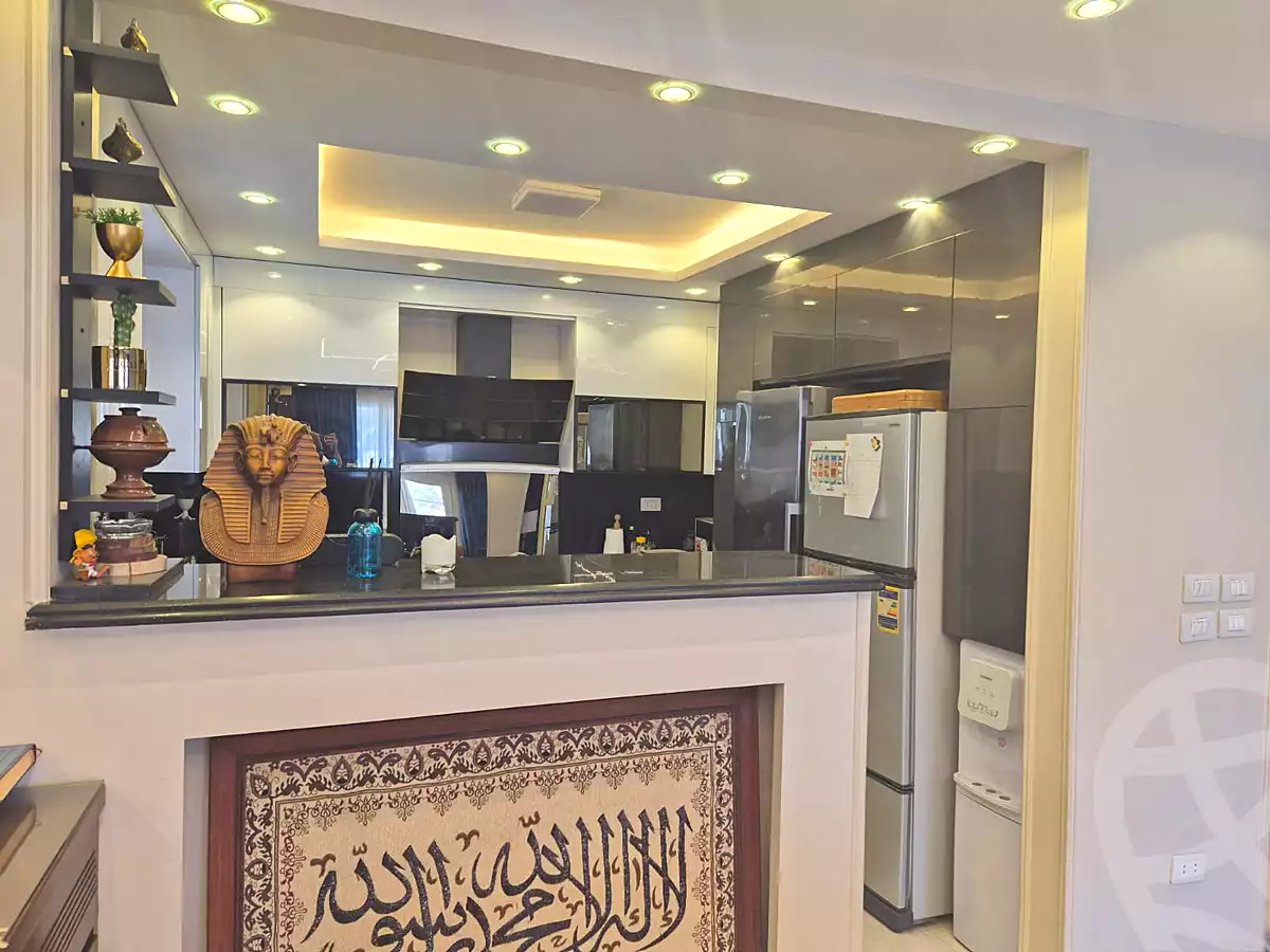 https://aqarmap.com.eg/ar/listing/6959413-for-sale-cairo-el-sheikh-zayed-city-el-hay-el-hady-ashaer-area-1-street-10