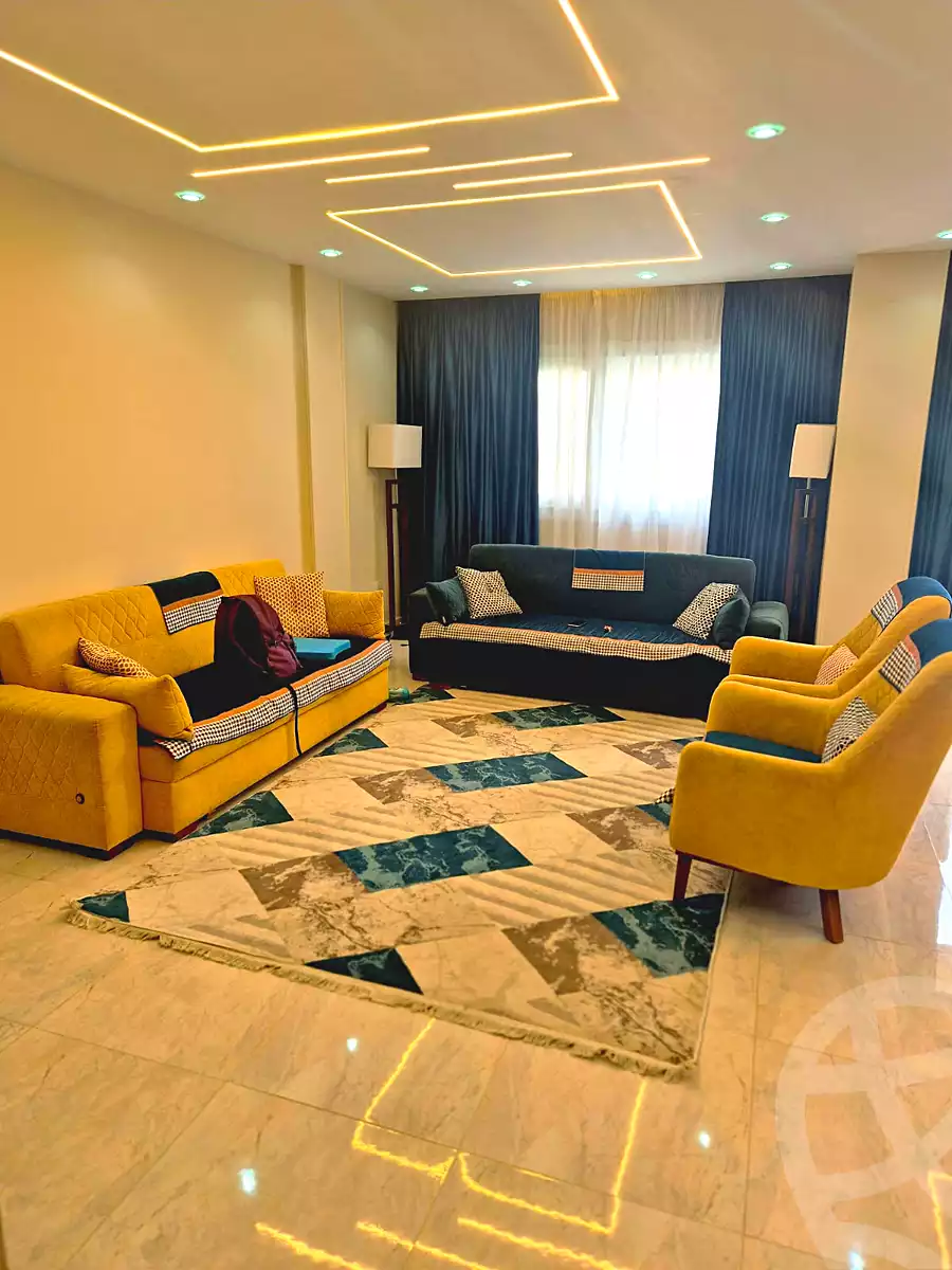 https://aqarmap.com.eg/ar/listing/6959413-for-sale-cairo-el-sheikh-zayed-city-el-hay-el-hady-ashaer-area-1-street-10