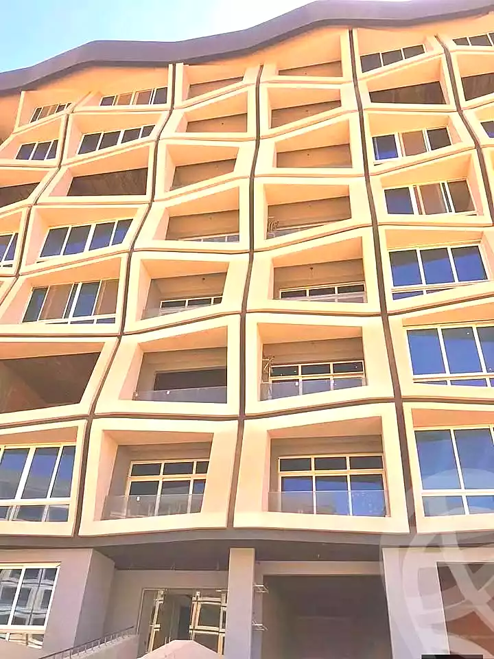 https://aqarmap.com.eg/ar/listing/6959657-for-sale-cairo-new-administrative-capital-r7-midtown-condo
