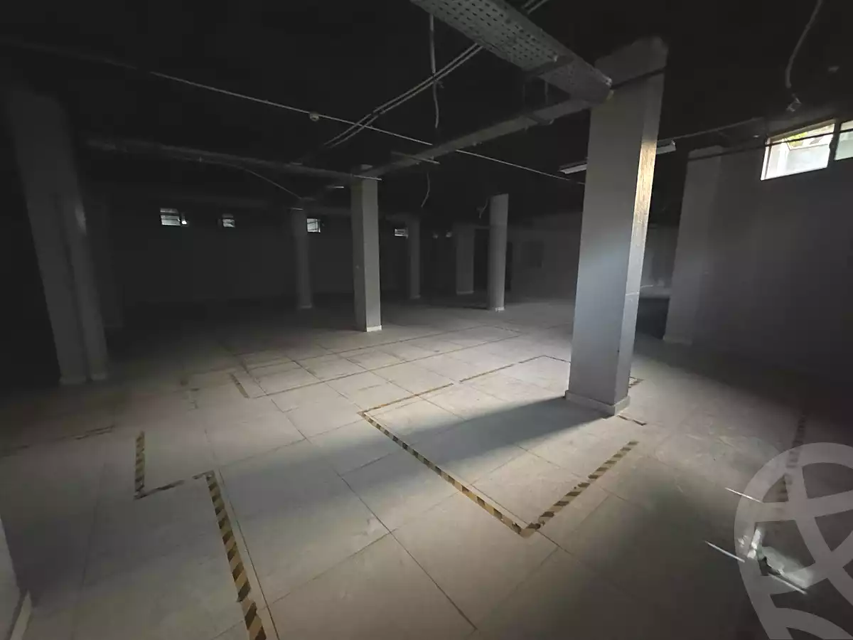 https://aqarmap.com.eg/ar/listing/6647949-for-rent-cairo-new-cairo-90th-street-90th-between-cairo-festival-city-and-mountain-view-roundabout