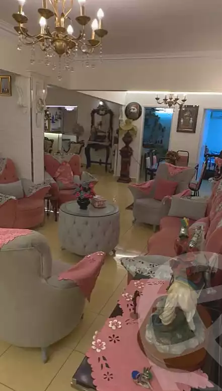 https://aqarmap.com.eg/en/listing/6960506-for-sale-cairo-shoubra-el-sahel-shobra-st