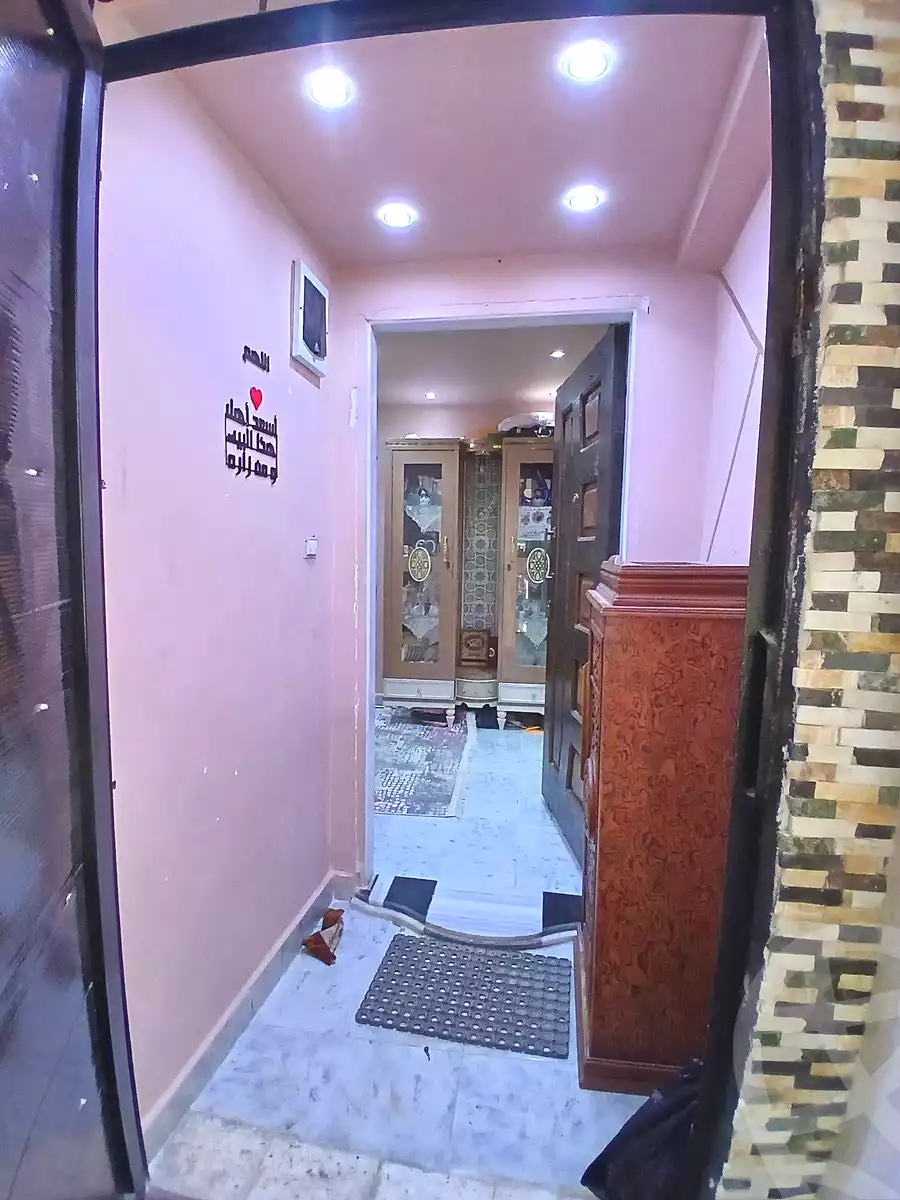 https://aqarmap.com.eg/ar/listing/6961806-for-sale-alexandria-al-agamy-el-hanouvel-radwan-st
