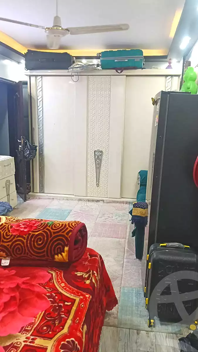 https://aqarmap.com.eg/ar/listing/6961886-for-sale-cairo-helwan-ahmed-enci-st