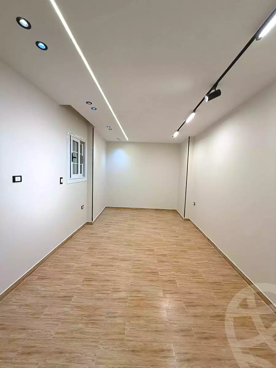 https://aqarmap.com.eg/ar/listing/6963818-for-sale-alexandria-al-agamy-lbytsh-el-reyad-st