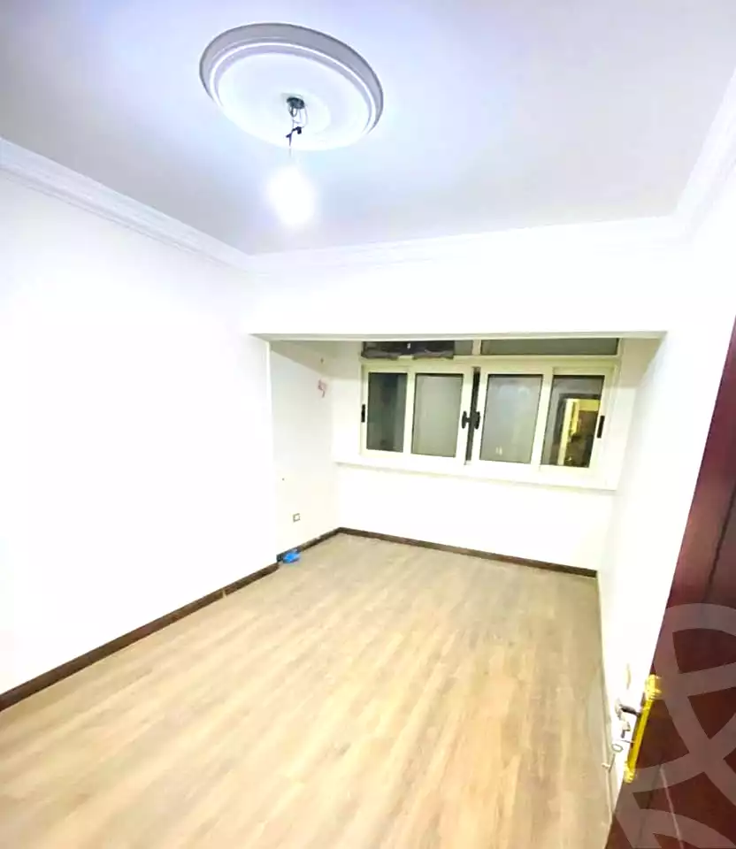 https://aqarmap.com.eg/en/listing/6964120-for-sale-alexandria-el-mandara-alex-el-mandara-bahri-sidi-kamal-st
