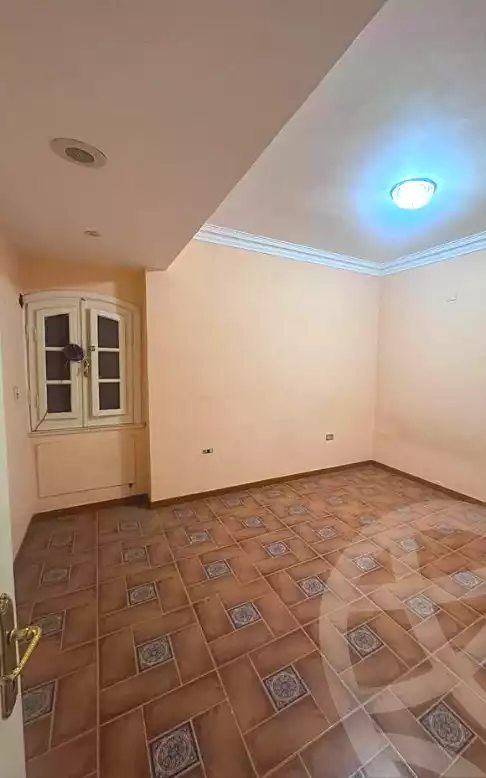 https://aqarmap.com.eg/ar/listing/6964471-for-sale-cairo-helwan-mahmoud-khater-st