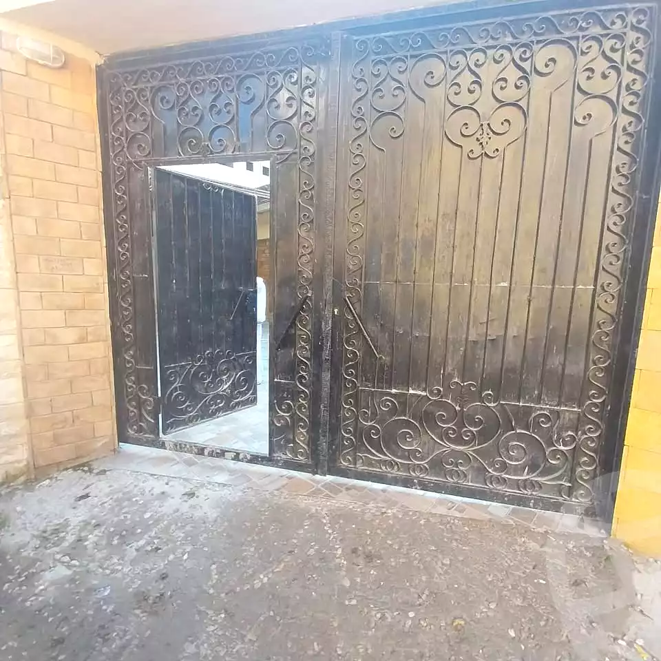 https://aqarmap.com.eg/ar/listing/6964875-for-sale-alexandria-al-agamy-lbytsh-el-hanafeya-st