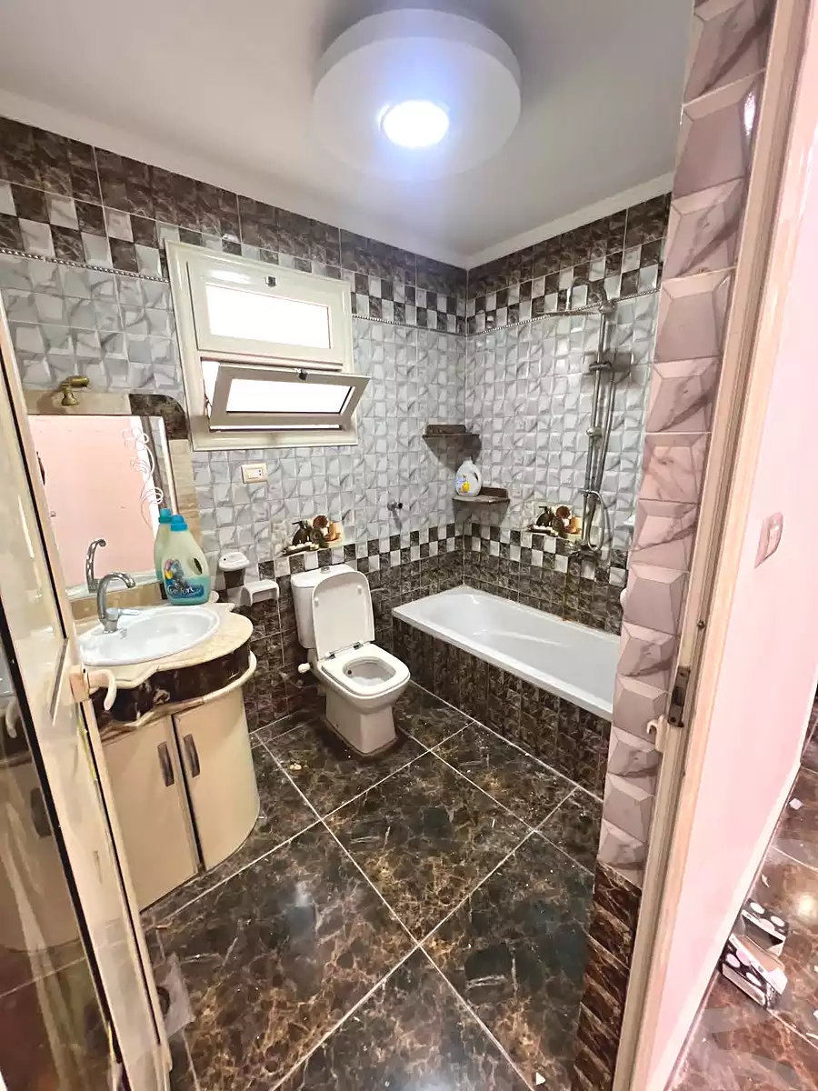 https://aqarmap.com.eg/en/listing/6965179-for-sale-alexandria-new-miami-el-quds-school-st
