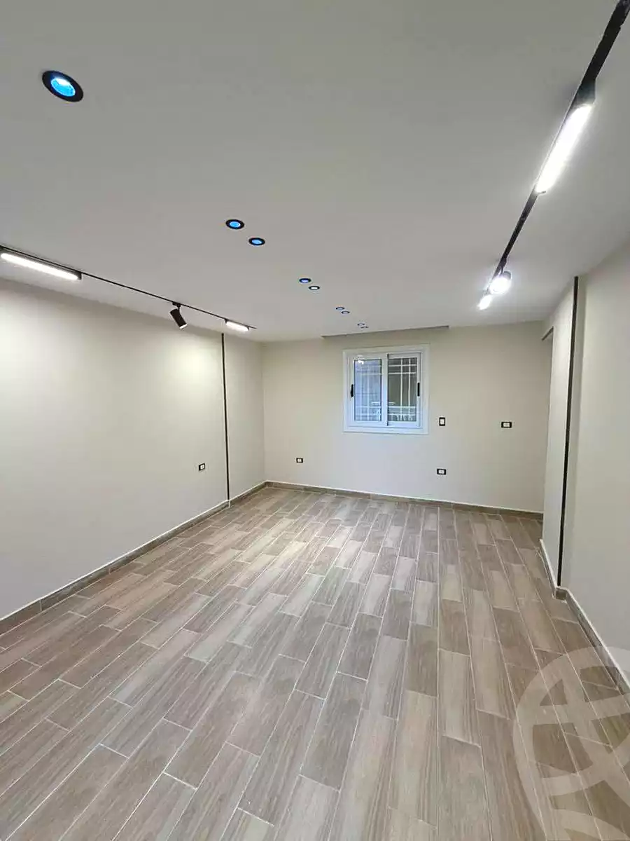 https://aqarmap.com.eg/ar/listing/6965806-for-sale-alexandria-al-agamy-lbytsh-el-reyad-st