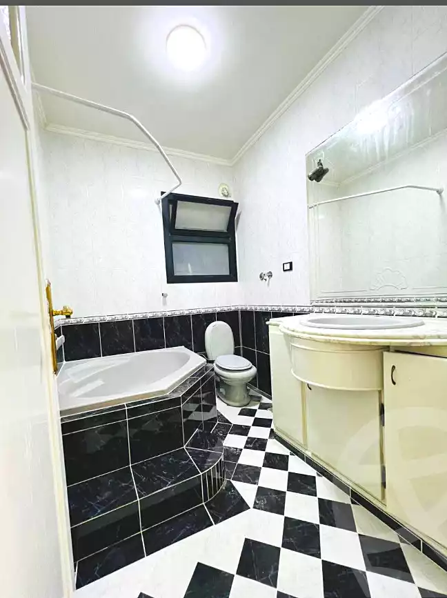 https://aqarmap.com.eg/en/listing/6966028-for-sale-alexandria-al-agamy-shataa-el-nakheel