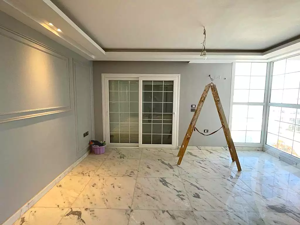 3 BR Apartment in Hyde Park, photo 11 of 21