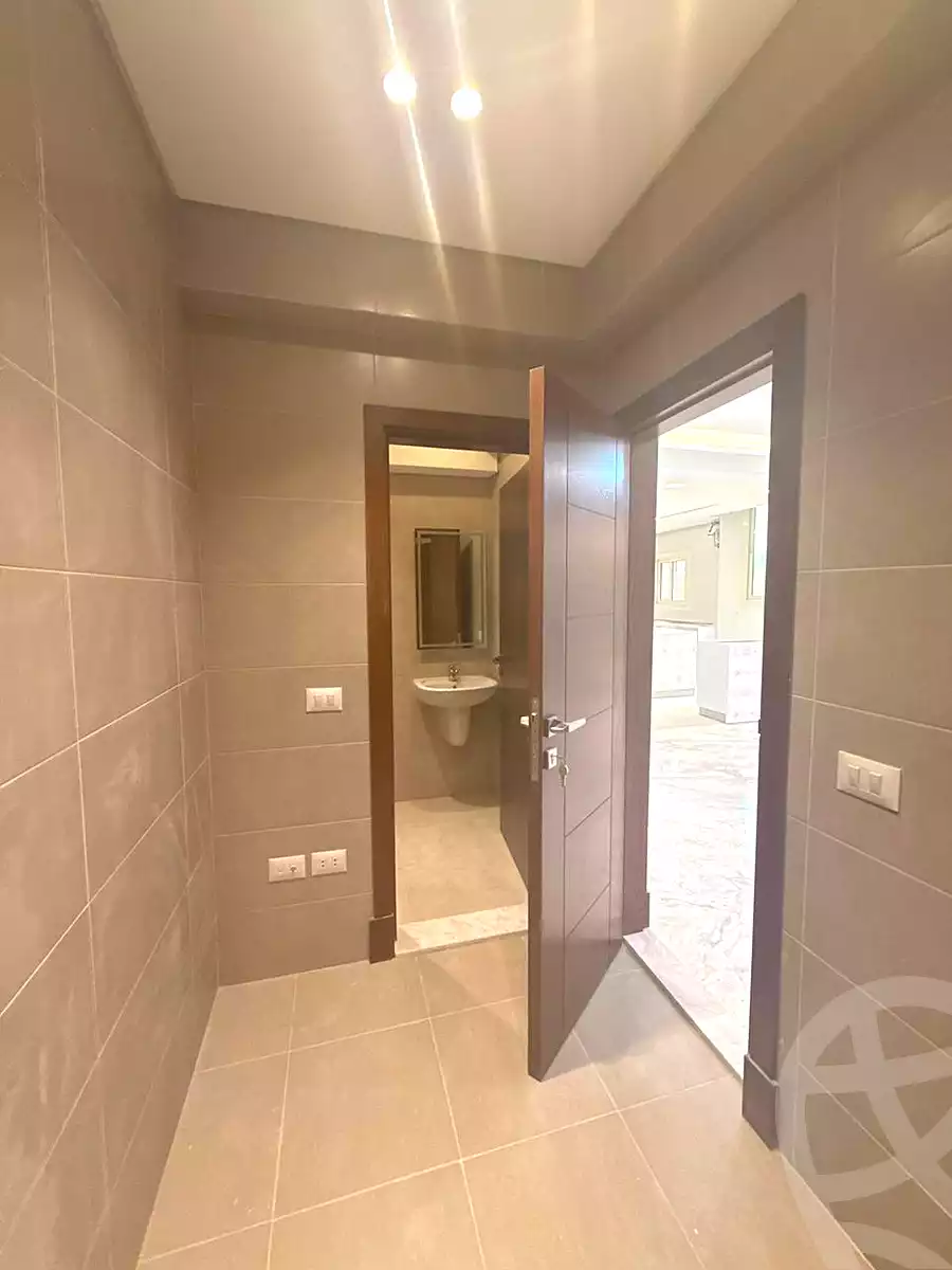 https://aqarmap.com.eg/ar/listing/6968595-for-rent-cairo-new-cairo-90th-street-south-teseen-st