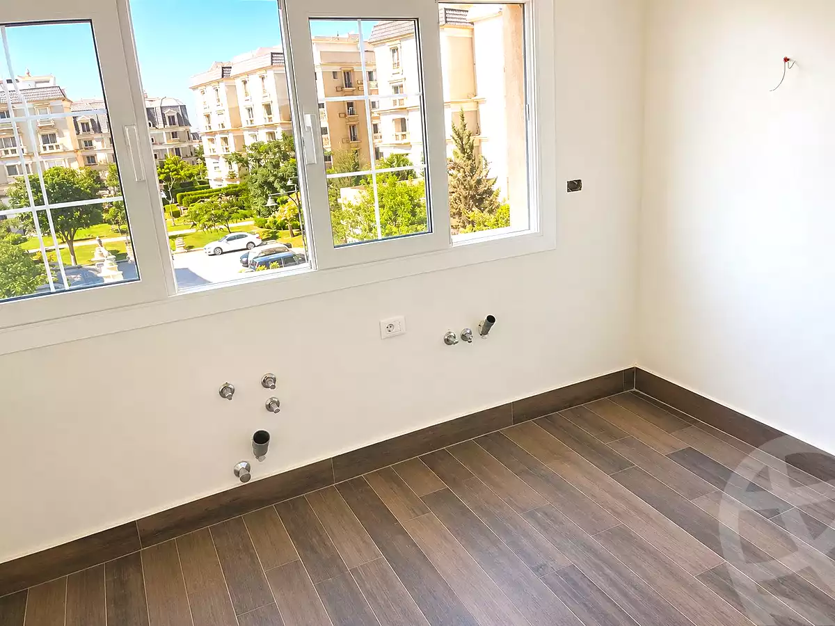 https://aqarmap.com.eg/ar/listing/6969402-for-rent-cairo-new-cairo-compounds-mountain-view-hyde-park