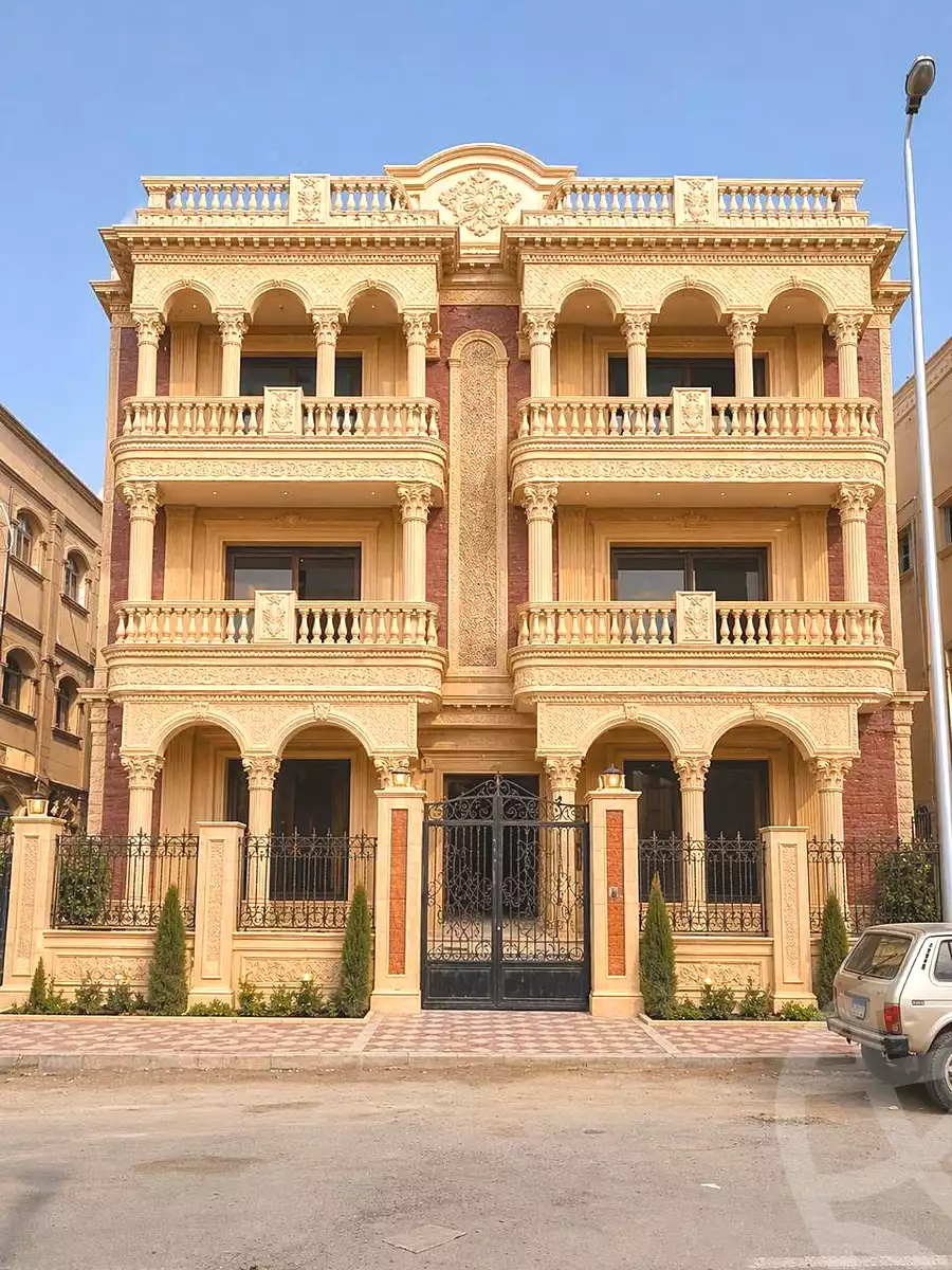 https://aqarmap.com.eg/ar/listing/6970050-for-sale-cairo-new-cairo-ganob-el-akadamiya-south-academy-o-el-sheikh-mohamed-el-nasharty-st