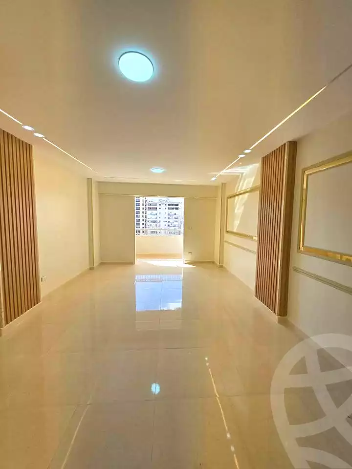 https://aqarmap.com.eg/ar/listing/6970201-for-sale-alexandria-miami-iskandar-ibrahim-st