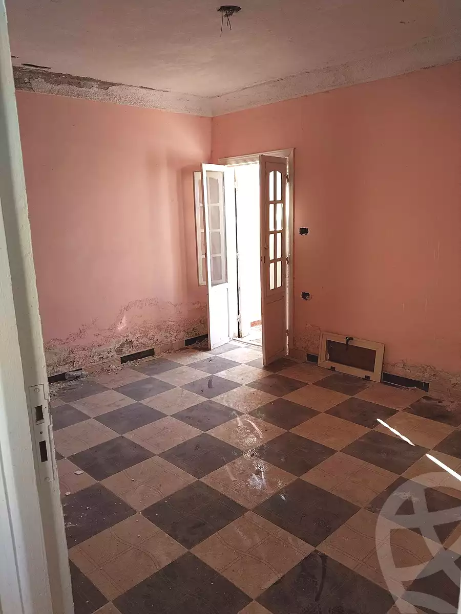 https://aqarmap.com.eg/en/listing/6970306-for-sale-alexandria-al-agamy-el-hanouvel-radwan-st