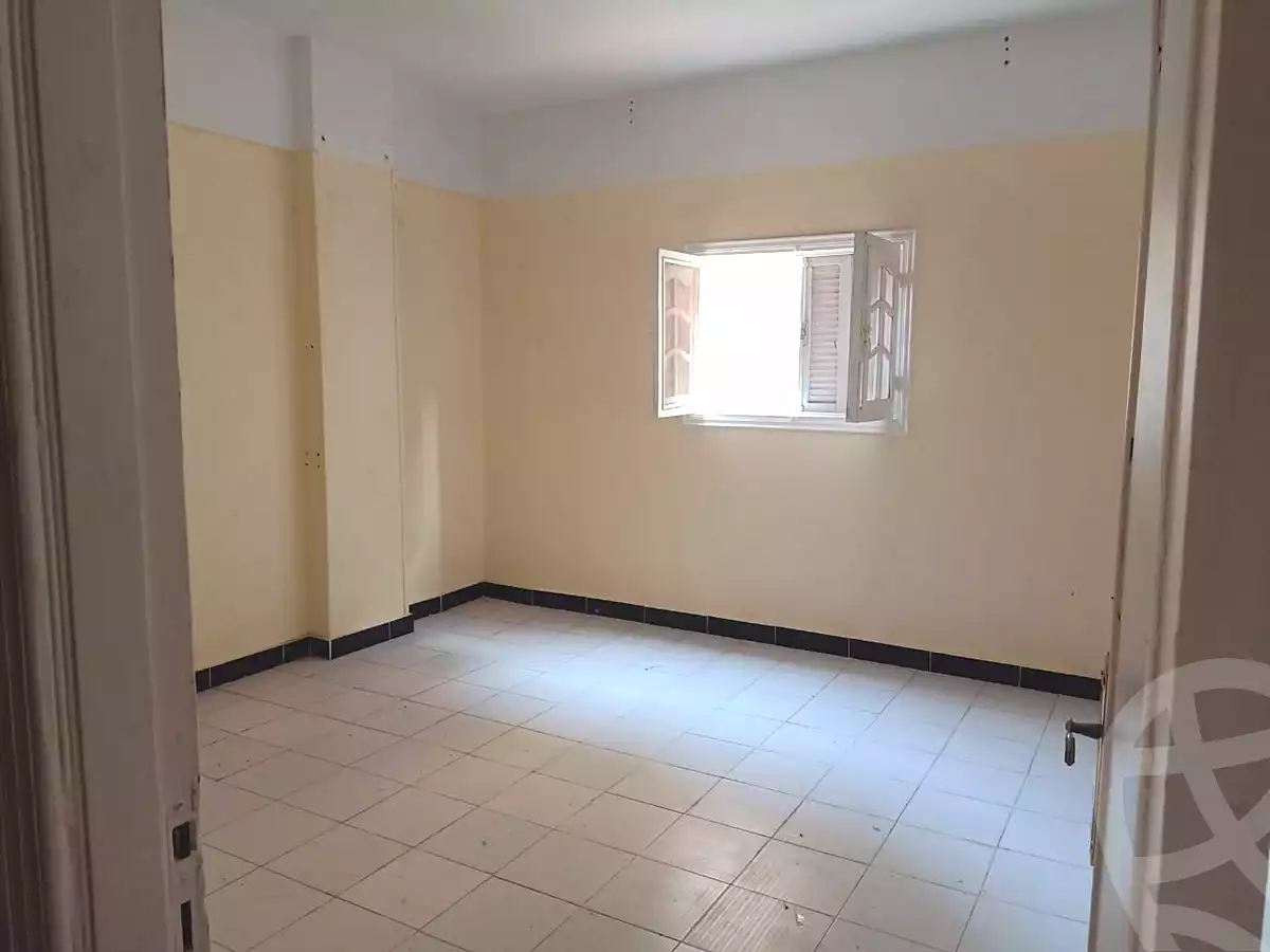 https://aqarmap.com.eg/ar/listing/6970924-for-rent-ismailia-ismailia-city-shebeen-st