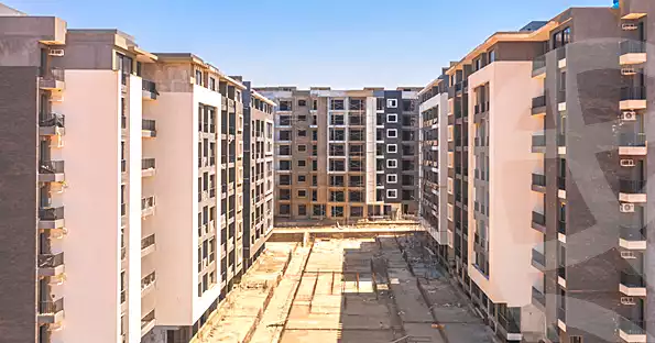 https://aqarmap.com.eg/ar/listing/6971446-for-sale-cairo-new-administrative-capital-r7-castle-landmark