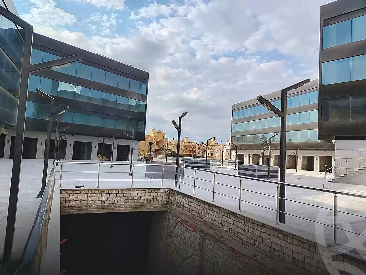 https://aqarmap.com.eg/ar/listing/6971616-for-sale-cairo-new-cairo-compounds-rio-mall