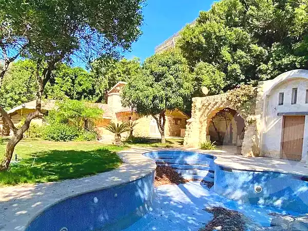 https://aqarmap.com.eg/ar/listing/6972189-for-sale-alexandria-al-agamy-lbytsh-shahr-al-assal-st