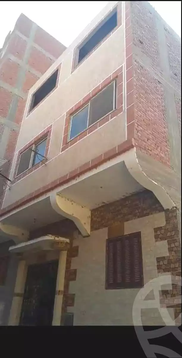 https://aqarmap.com.eg/en/listing/6972752-for-sale-cairo-helwan-kwrnysh-hlwn
