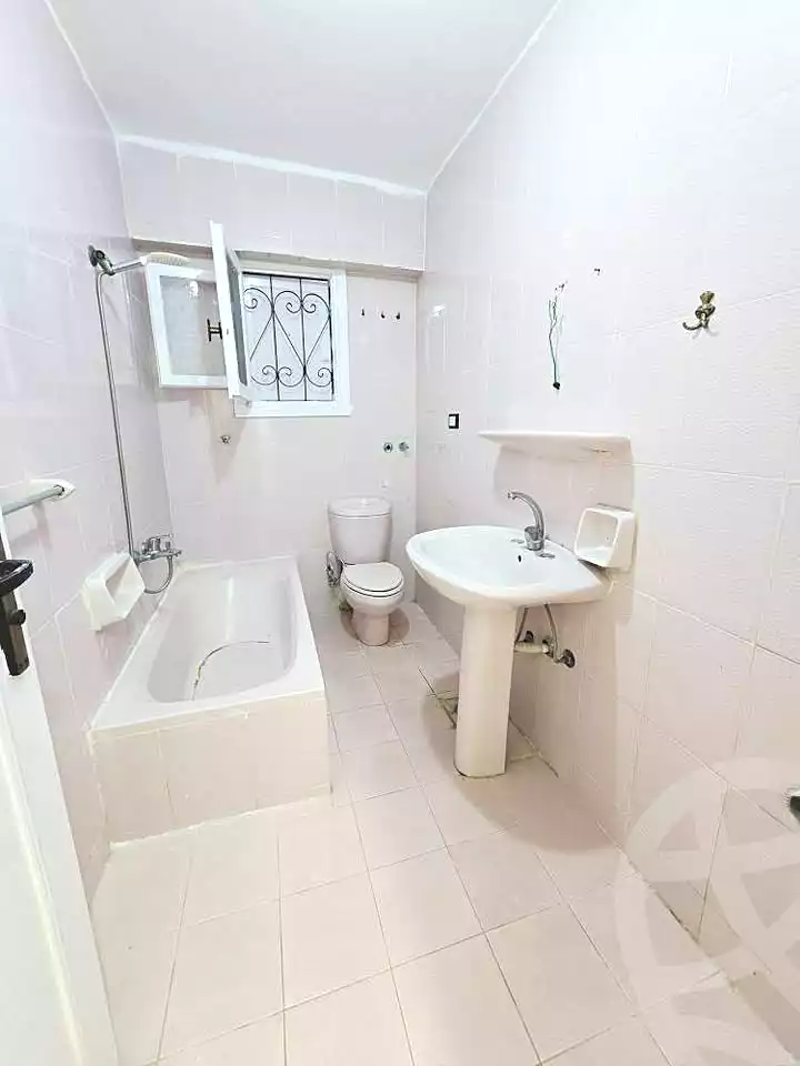 https://aqarmap.com.eg/ar/listing/6974422-for-sale-alexandria-al-agamy-shataa-el-nakheel