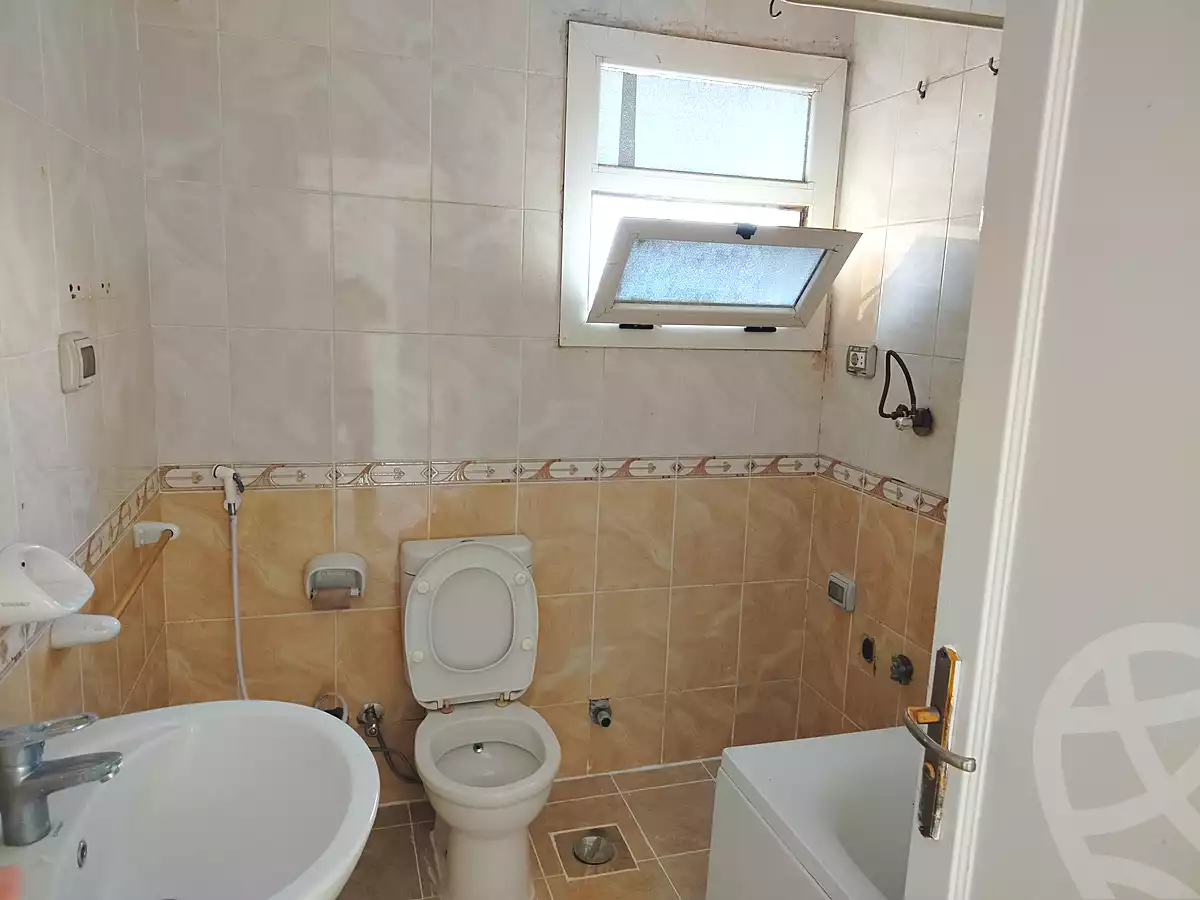 https://aqarmap.com.eg/ar/listing/6974654-for-rent-cairo-new-cairo-lrhb-city-mtdd-lrhb-phase-7