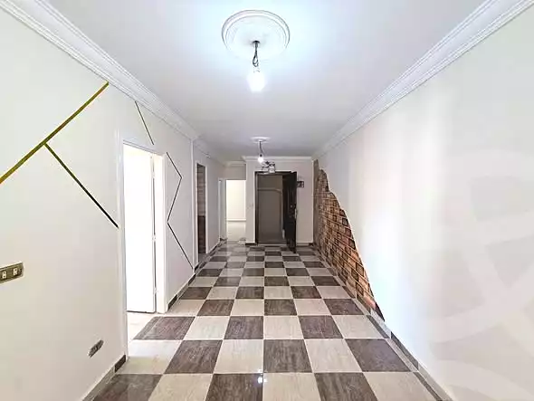 https://aqarmap.com.eg/ar/listing/6975025-for-sale-alexandria-sydy-bshr-sydy-bshr-bhry-shr-mhmwd-l-yswy