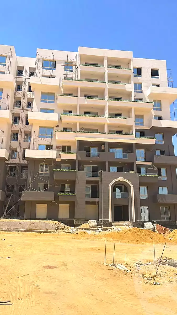 https://aqarmap.com.eg/en/listing/6975399-for-sale-cairo-new-administrative-capital-r8-de-joya-4-compound-taj-misr