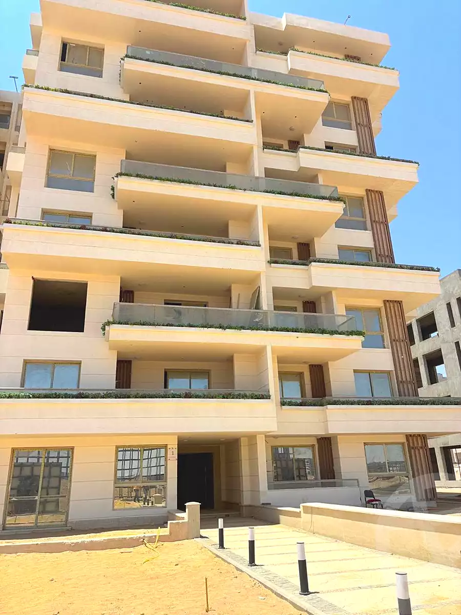 https://aqarmap.com.eg/en/listing/6975399-for-sale-cairo-new-administrative-capital-r8-de-joya-4-compound-taj-misr