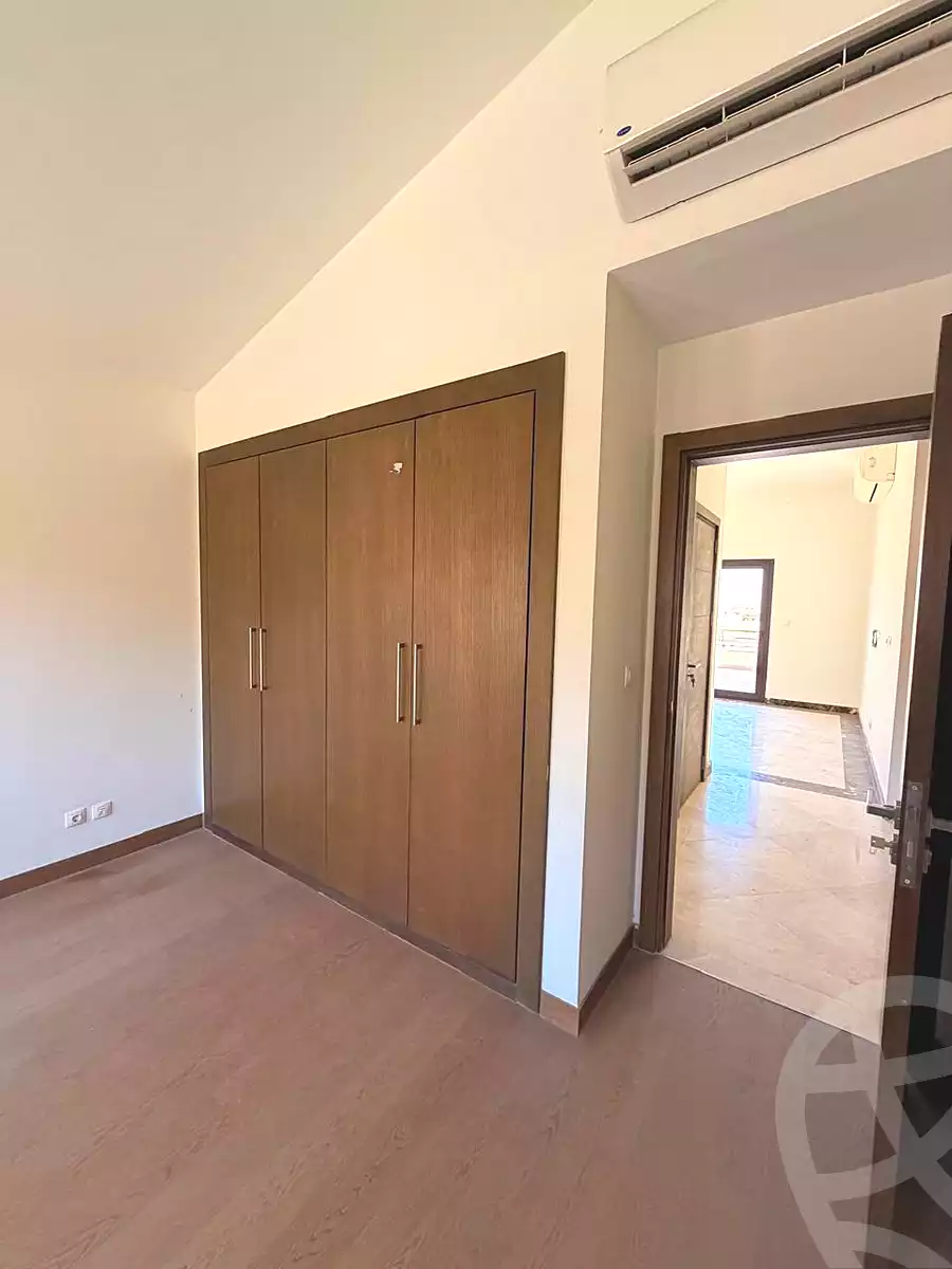 فيلا بـ٥ غرف نوم في أب تاون كايرو، صورة ٩ من ١١