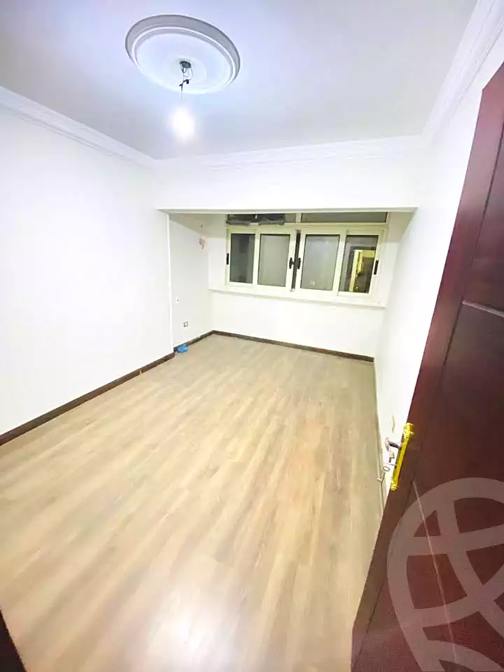 https://aqarmap.com.eg/ar/listing/6976113-for-sale-alexandria-el-mandara-alex-el-mandara-bahri-sidi-kamal-st