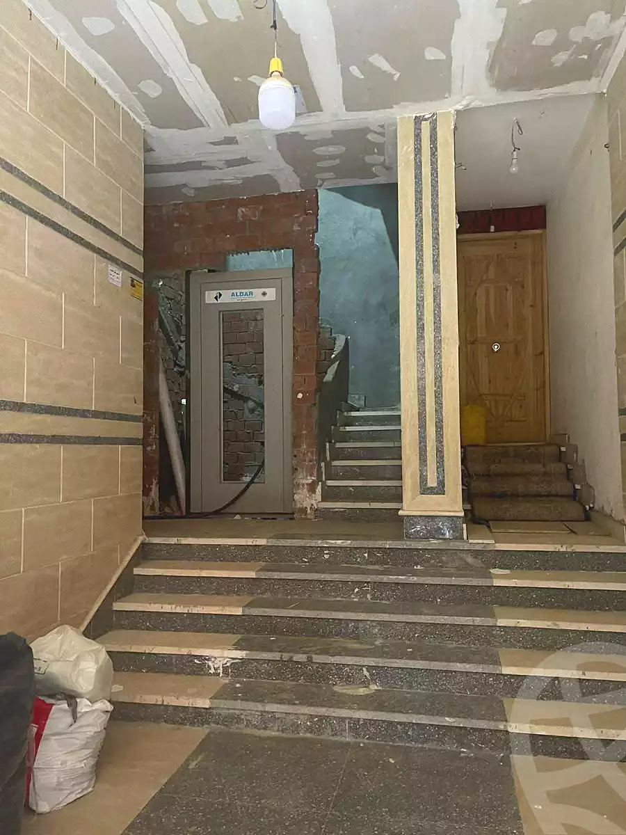 https://aqarmap.com.eg/ar/listing/6976362-for-sale-cairo-faisal-el-tawabeq-el-shaheed-ahmed-hamdy-st