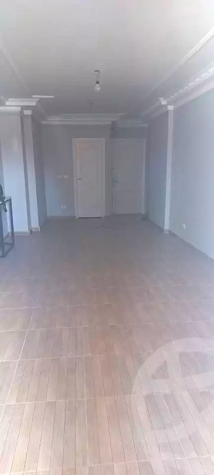 https://aqarmap.com.eg/ar/listing/6976385-for-sale-alexandria-moharram-bey-kanal-al-mahmoudeya-al-bahri-st
