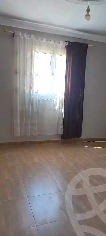 https://aqarmap.com.eg/ar/listing/6976385-for-sale-alexandria-moharram-bey-kanal-al-mahmoudeya-al-bahri-st