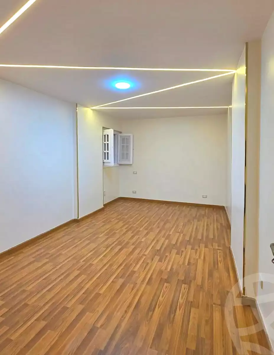 https://aqarmap.com.eg/ar/listing/6976720-for-sale-alexandria-sydy-bshr-sydy-bshr-bhry-shr-mhmwd-l-yswy